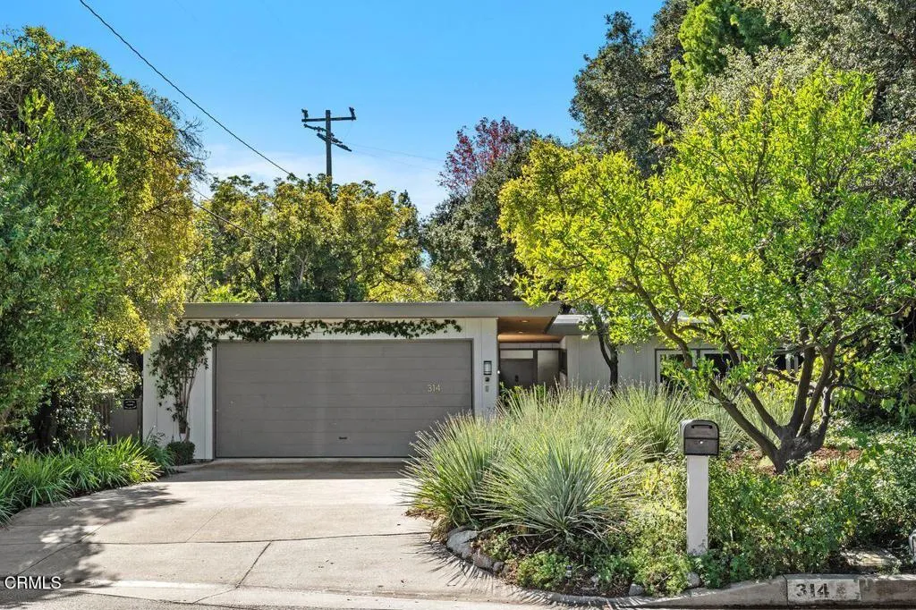 314 San Juan Way, La Canada Flintridge, California 91011 home-pic-1